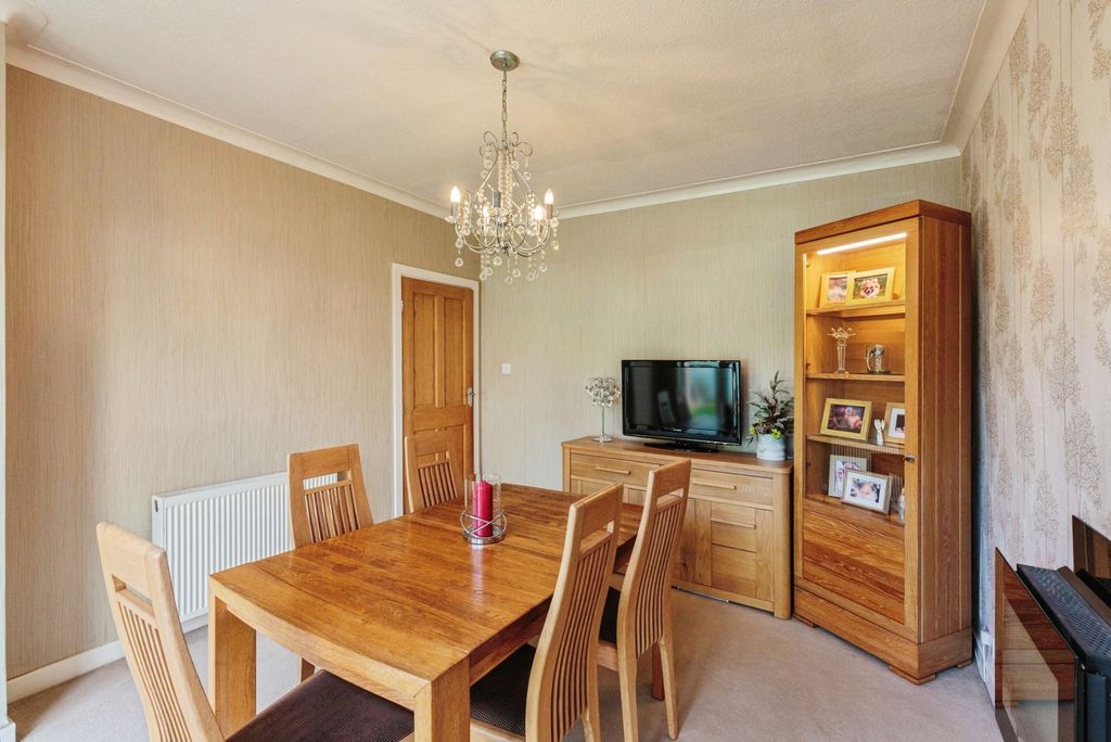 Property photo 2 of 19 Photo