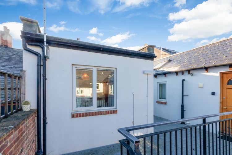 Property photo 2 of 8 213796