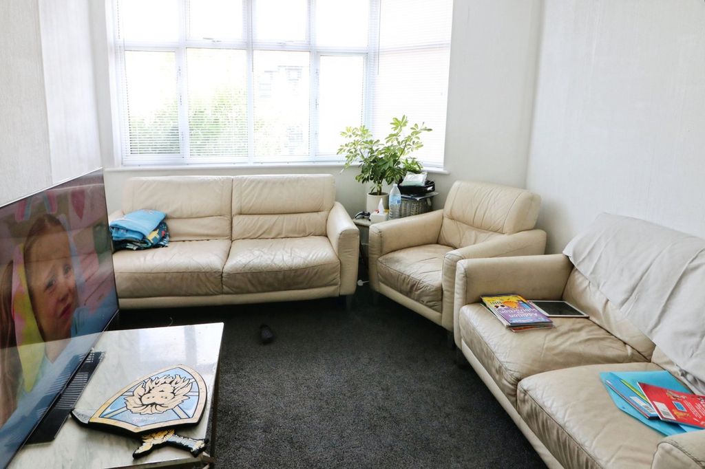 Property photo 2 of 8 Picture No. 03