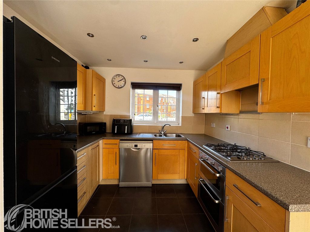 Property photo 3 of 23 Picture No. 08