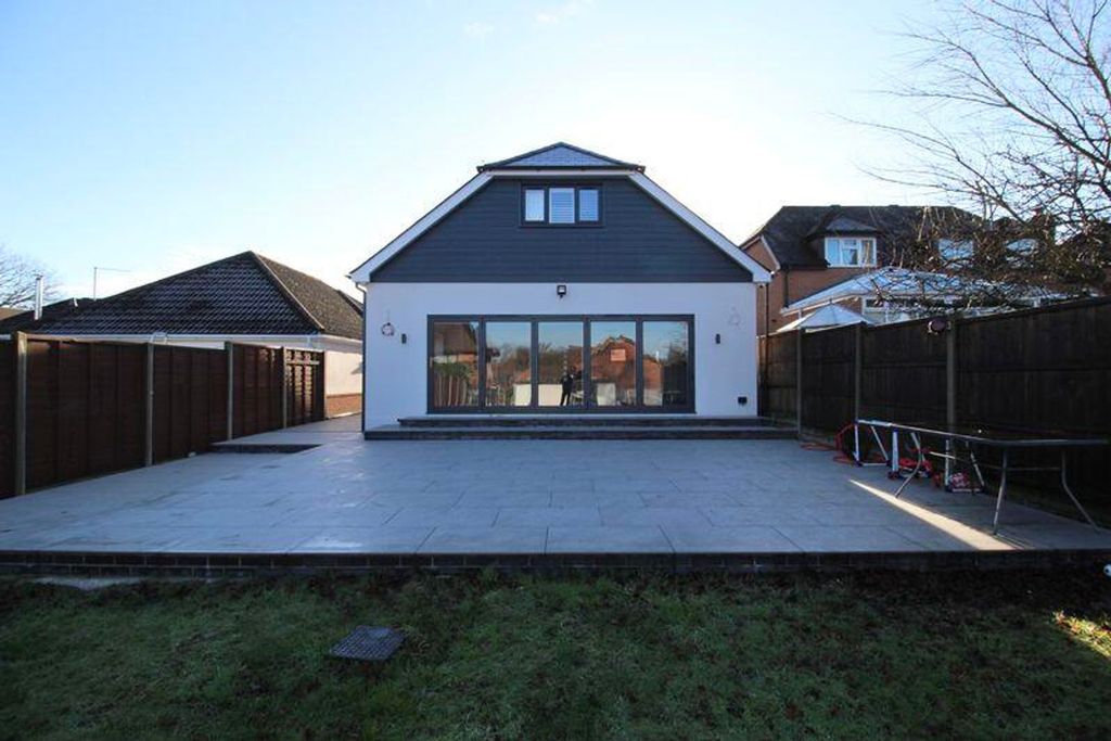 Property photo 2 of 29