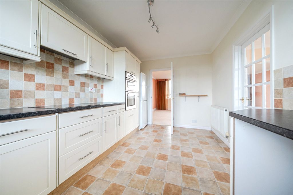 Property photo 1 of 24 Picture No. 21