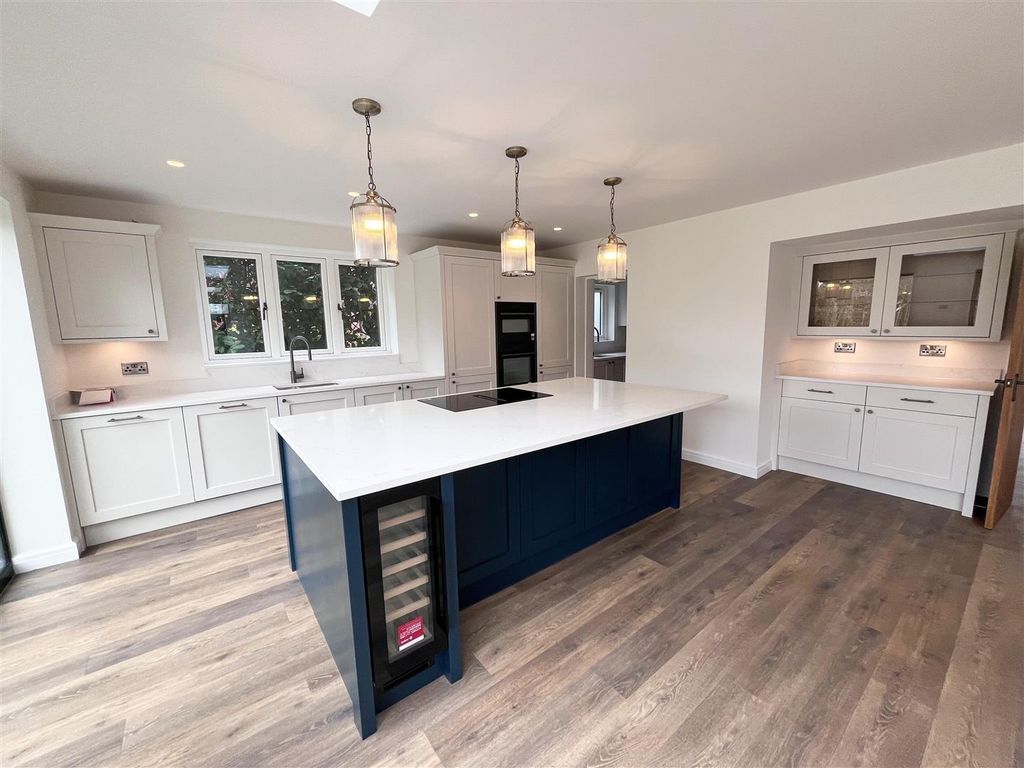 Additional image 18 of 5 bed detached house to rentKnutsford Road, Wilmslow SK9