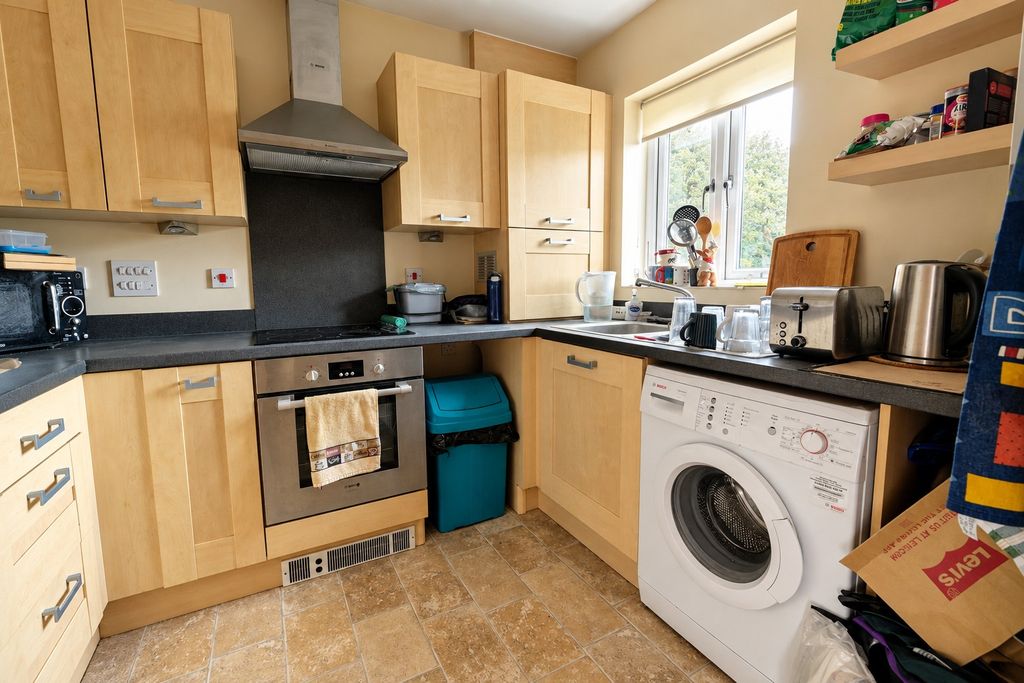 Property photo 3 of 7