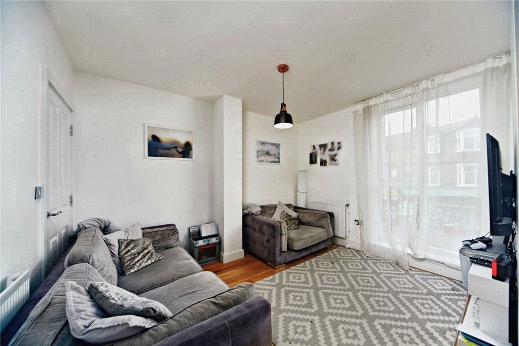 Property photo 3 of 10 Photo