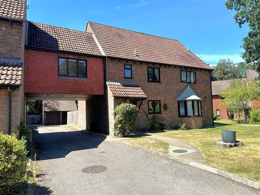 Property photo 1 of 8