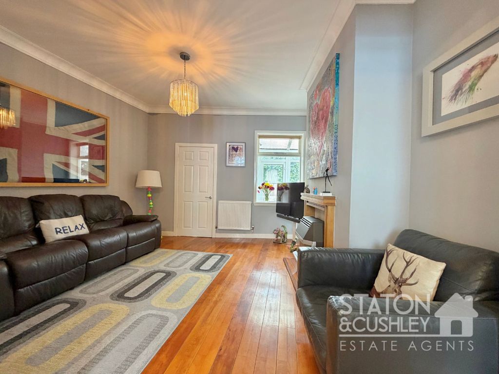 Property photo 3 of 19