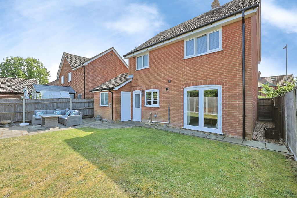 Property photo 2 of 18