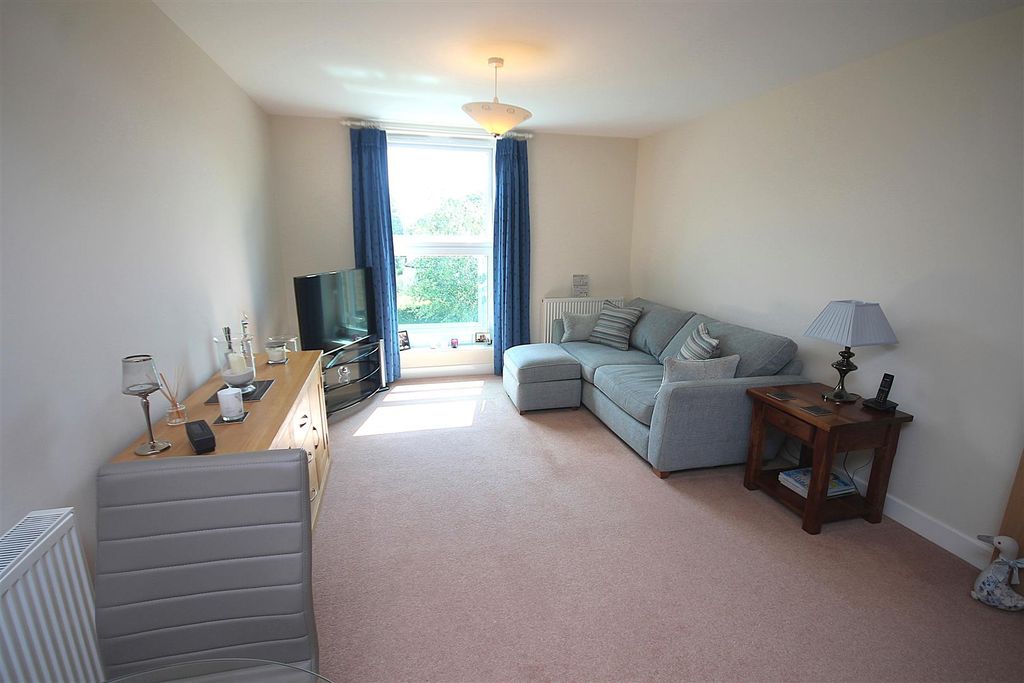 Property photo 3 of 7