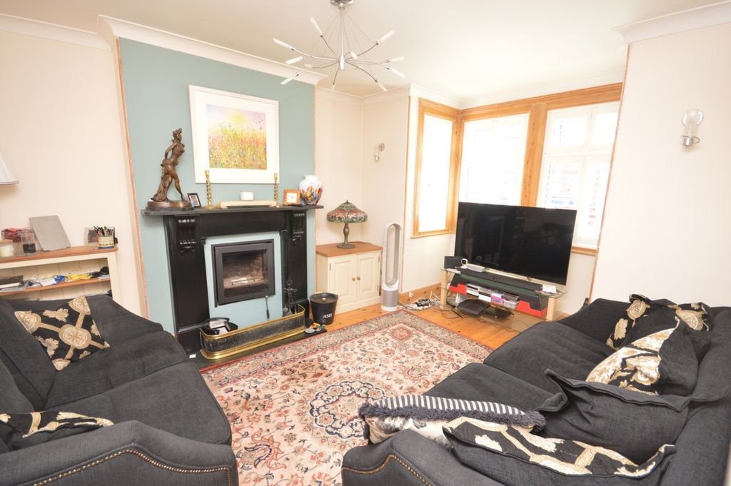 Property photo 1 of 22 Picture No. 05