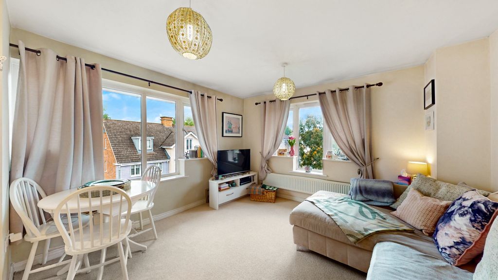 Property photo 2 of 10 4521894