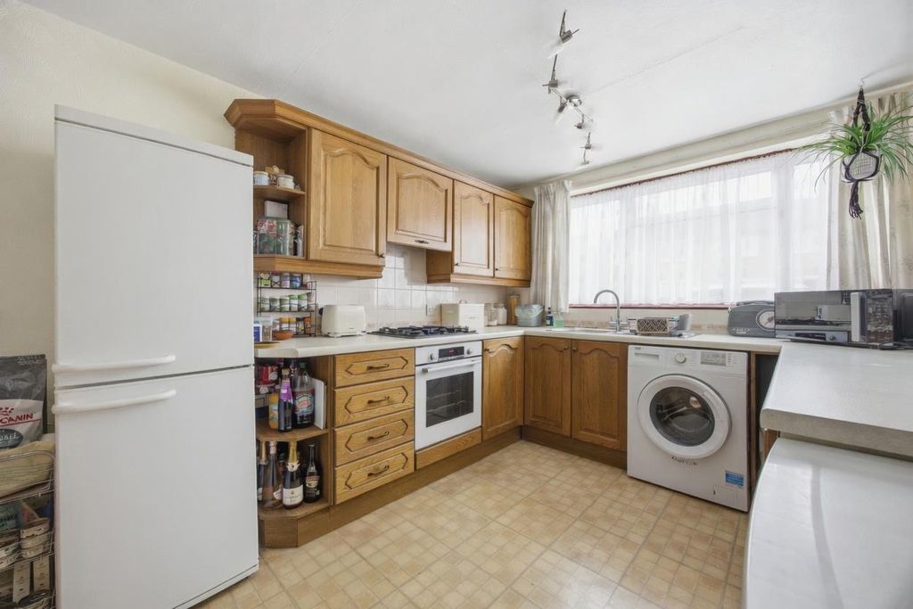 Property photo 3 of 14 Kitchen/Breakfast Room