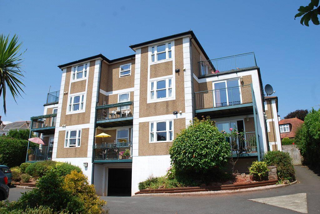 Property photo 1 of 10 Front