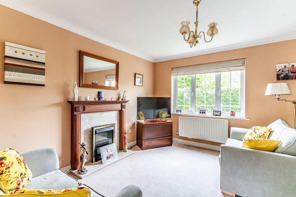 Property photo 3 of 14