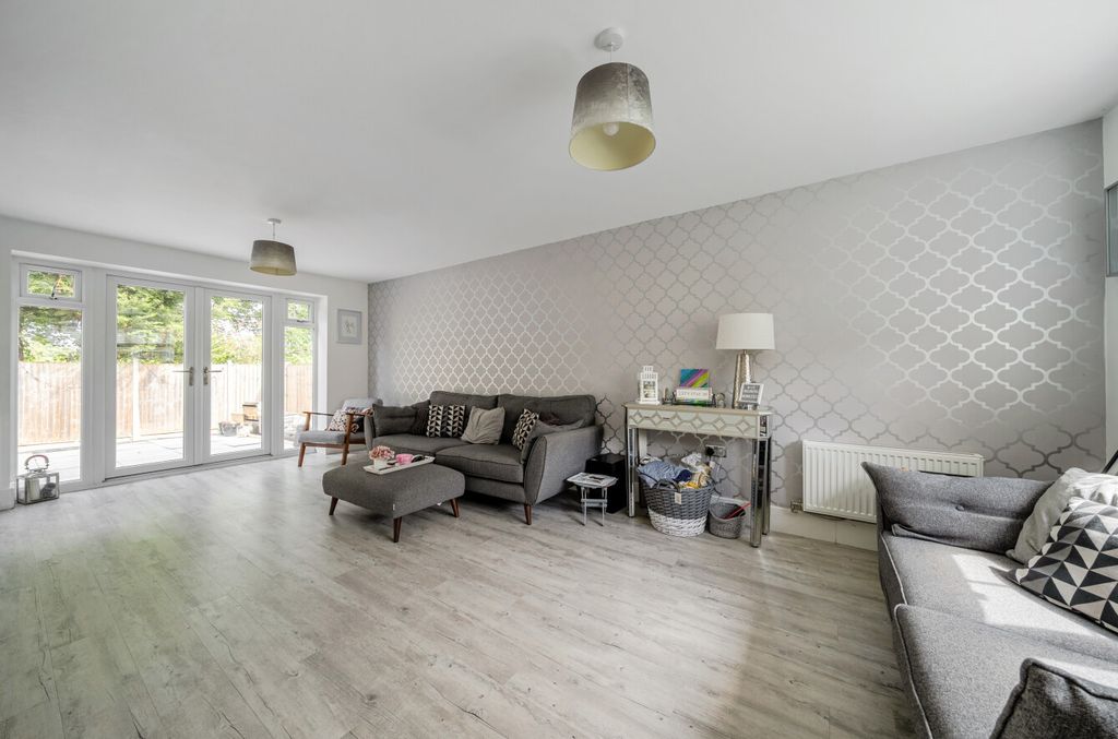 Property photo 3 of 16 40-6A6B75Abbc4c2-...