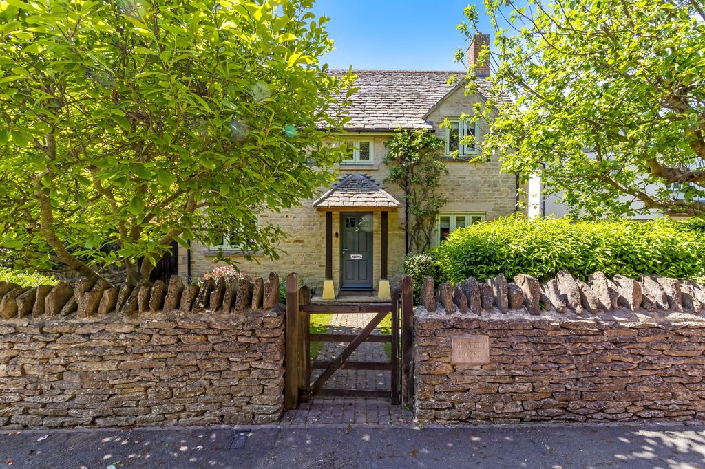 Property photo 1 of 33 Picture No. 41