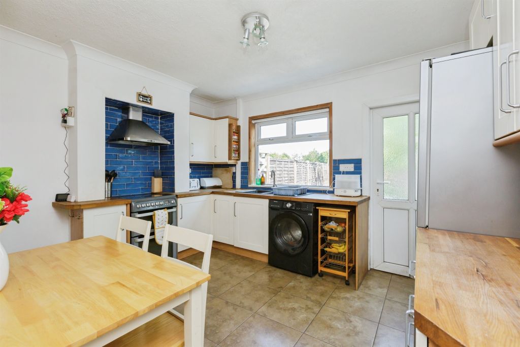 Property photo 3 of 17