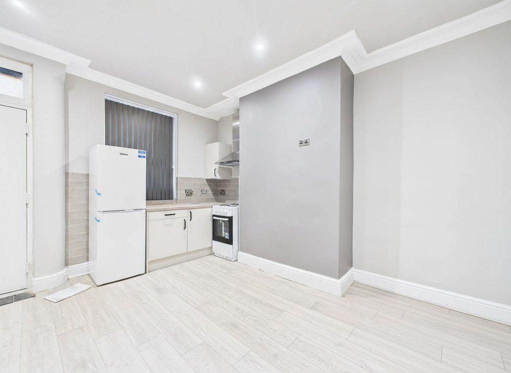 Property photo 1 of 10 Cam02071G0-Pr0794-Still001-001.Jpg