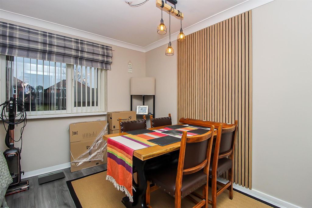 Property photo 3 of 12 Dining Room