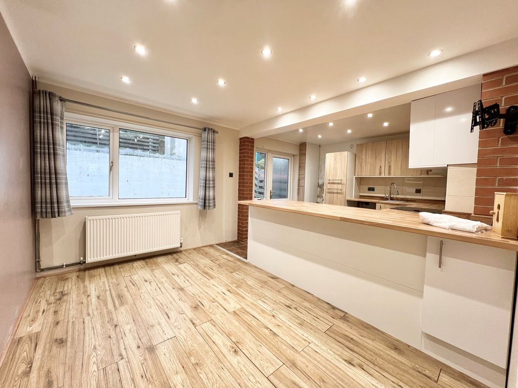 Property photo 3 of 15 Image