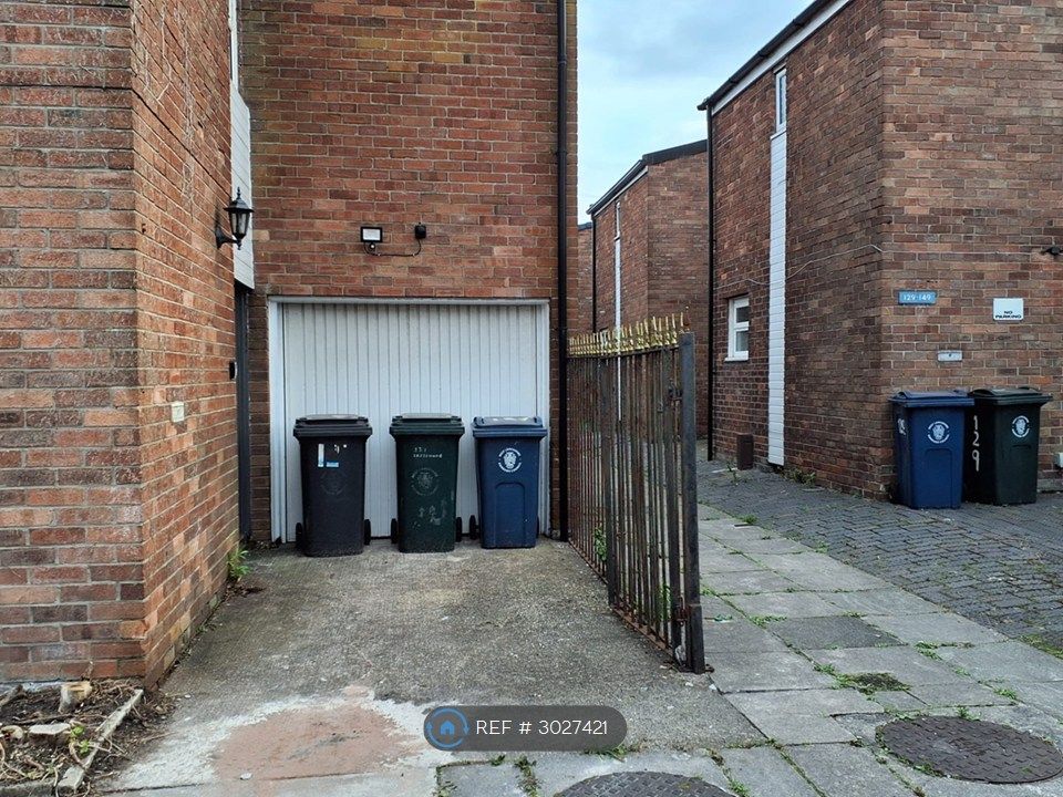 Property photo 3 of 33