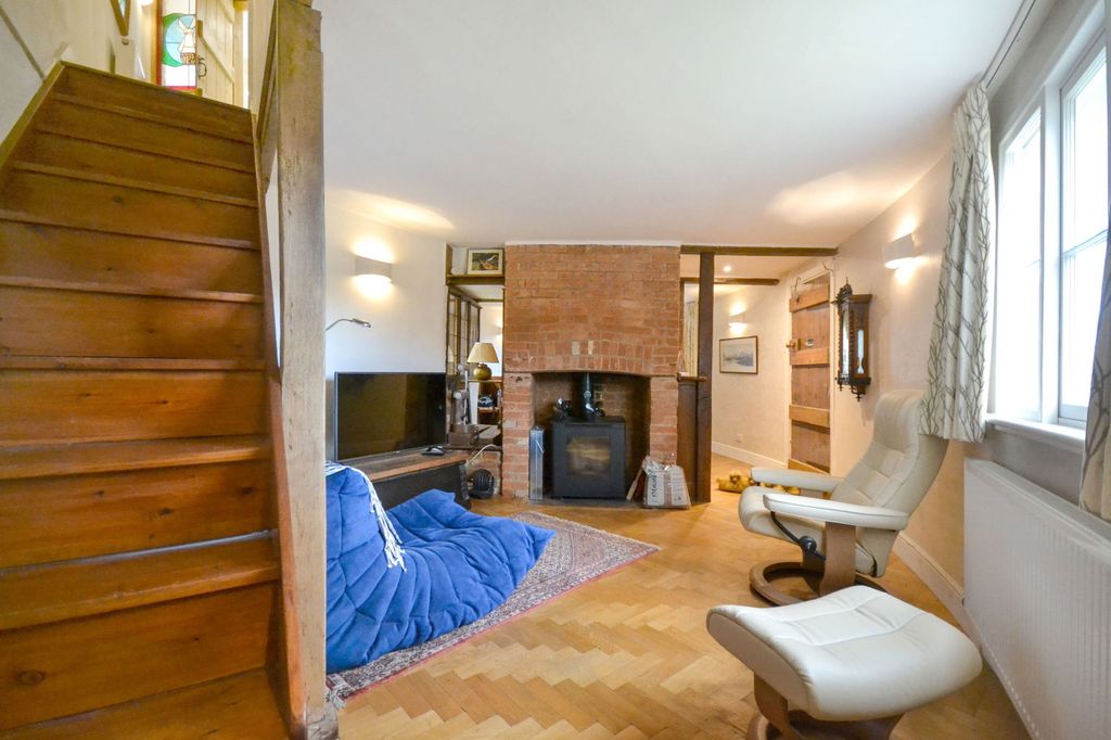 Property photo 2 of 13