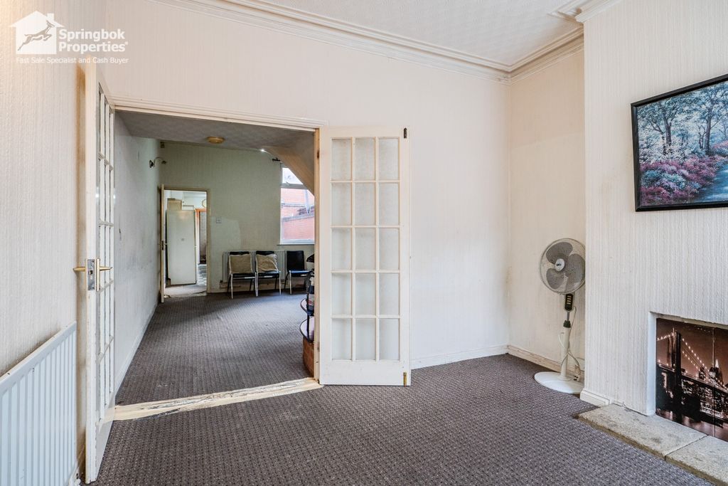 Property photo 3 of 18 Image 2