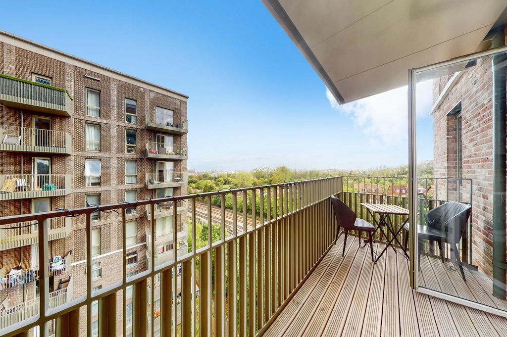 Property photo 2 of 16 Gallery