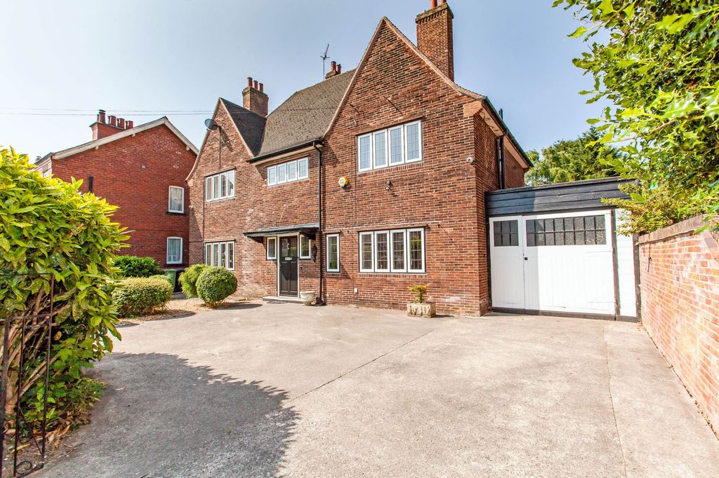 Property photo 1 of 49