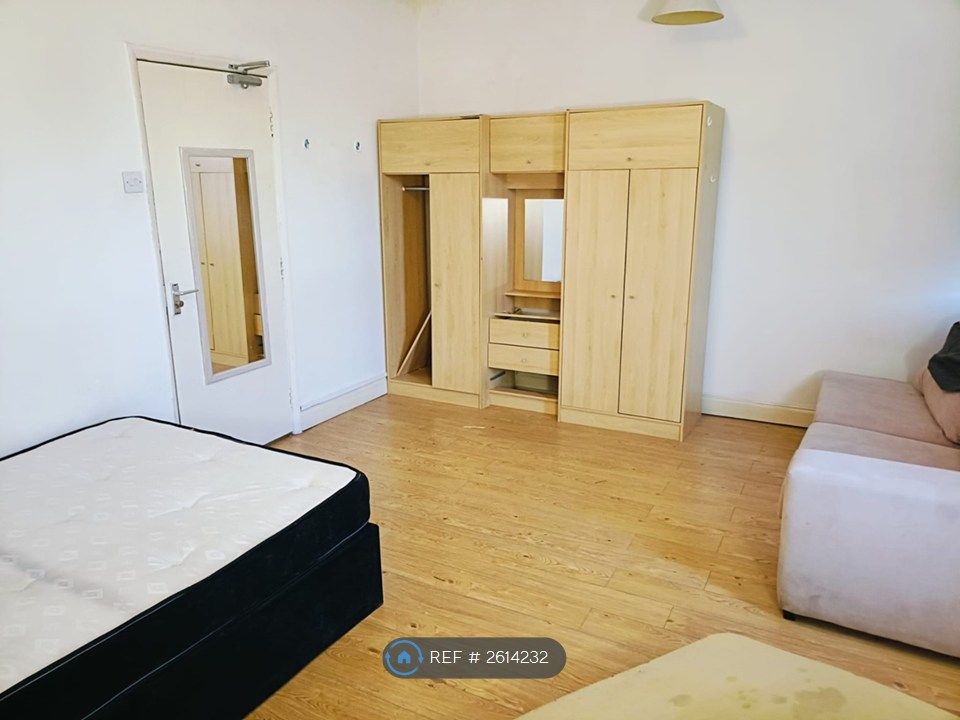 Property photo 3 of 26
