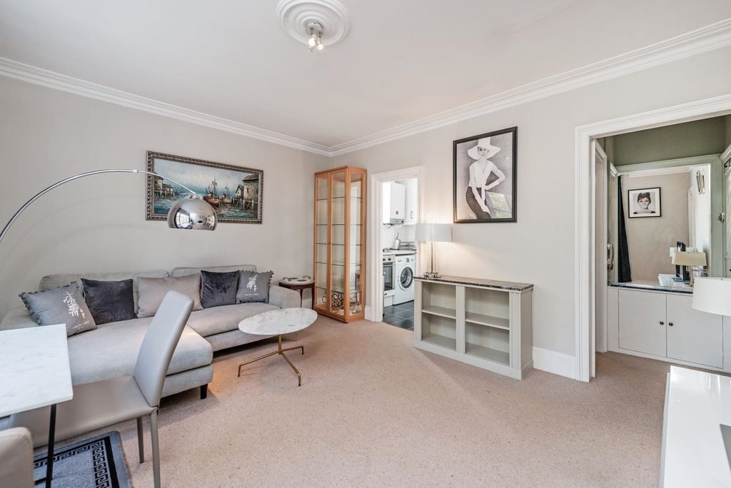 Property photo 2 of 8 14544_Kfh_Flat_5_16_