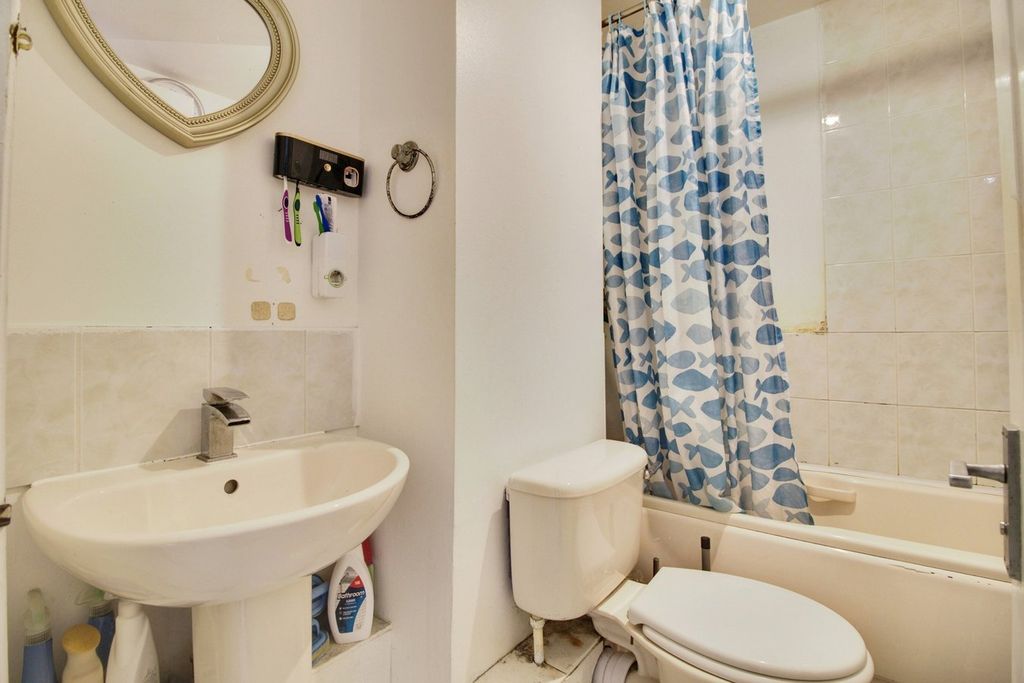 Additional image 11 of 2 bed flat for saleCreamery Court, Letchworth Garden City SG6