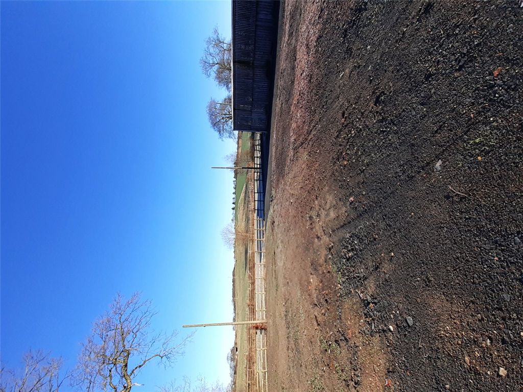 Property photo 3 of 4 Picture No. 09
