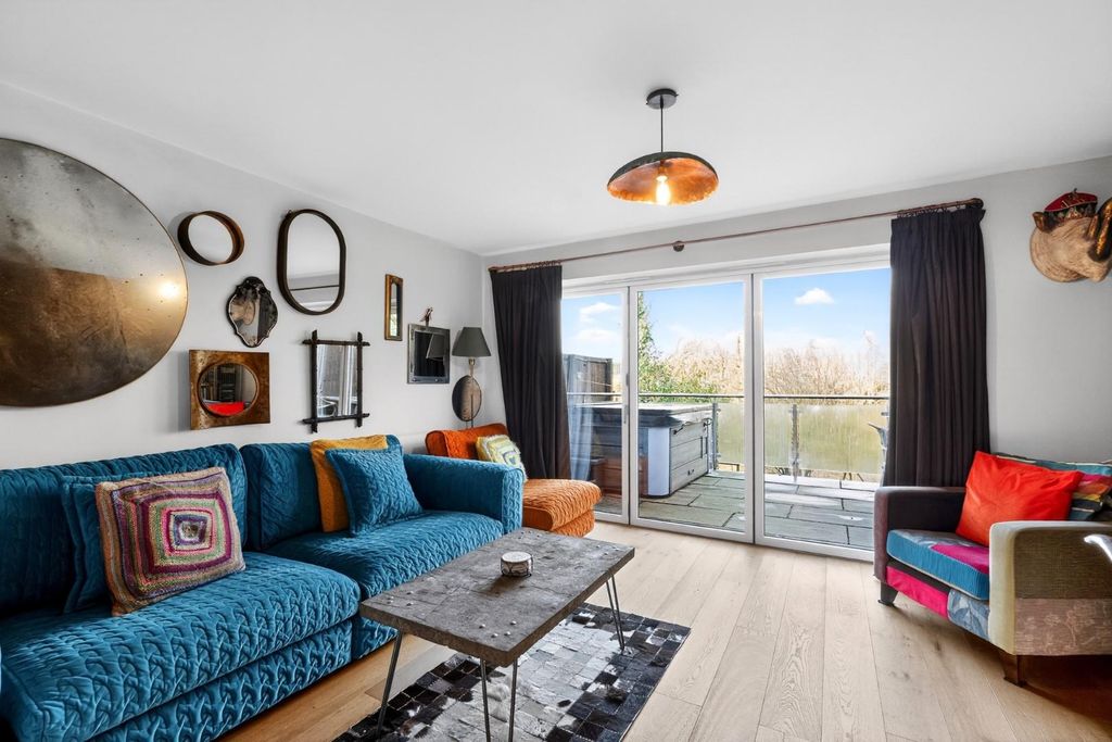 Property photo 2 of 20 Pnmb0454.Jpg