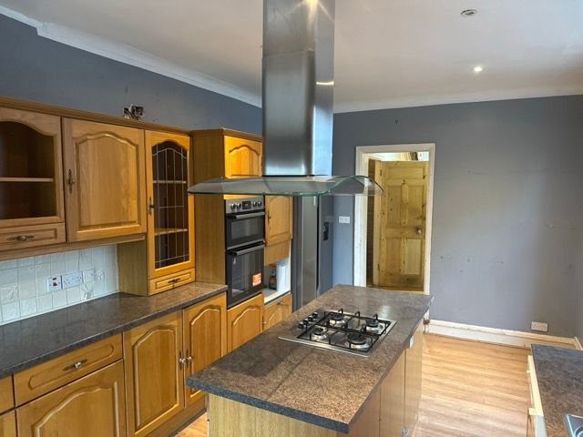 Property photo 3 of 89 Kitchen