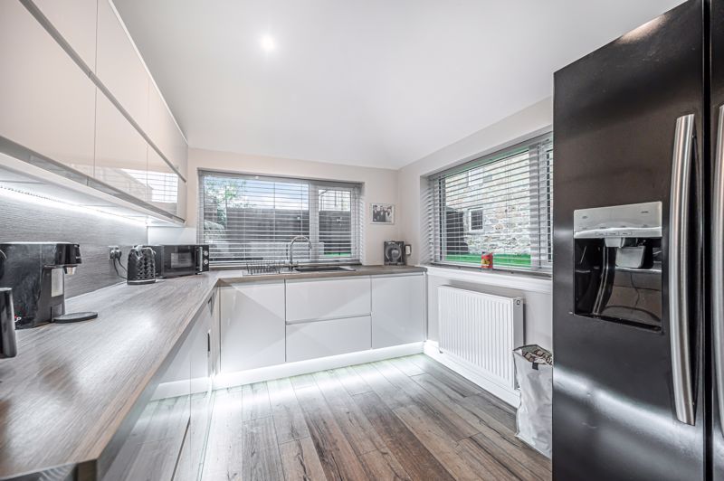 Property photo 2 of 24 Kitchen