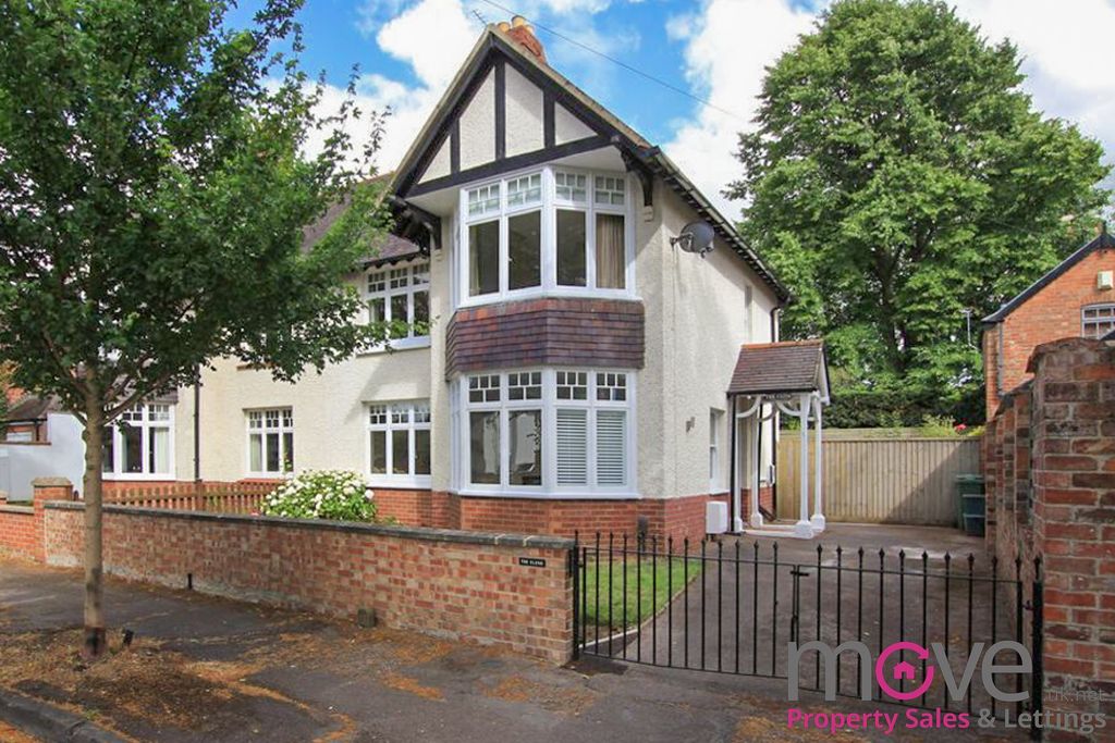 Property photo 1 of 13 Photo 12