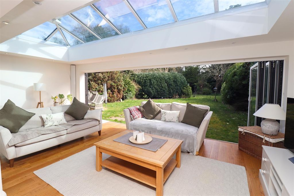 Property photo 2 of 23 Orangery