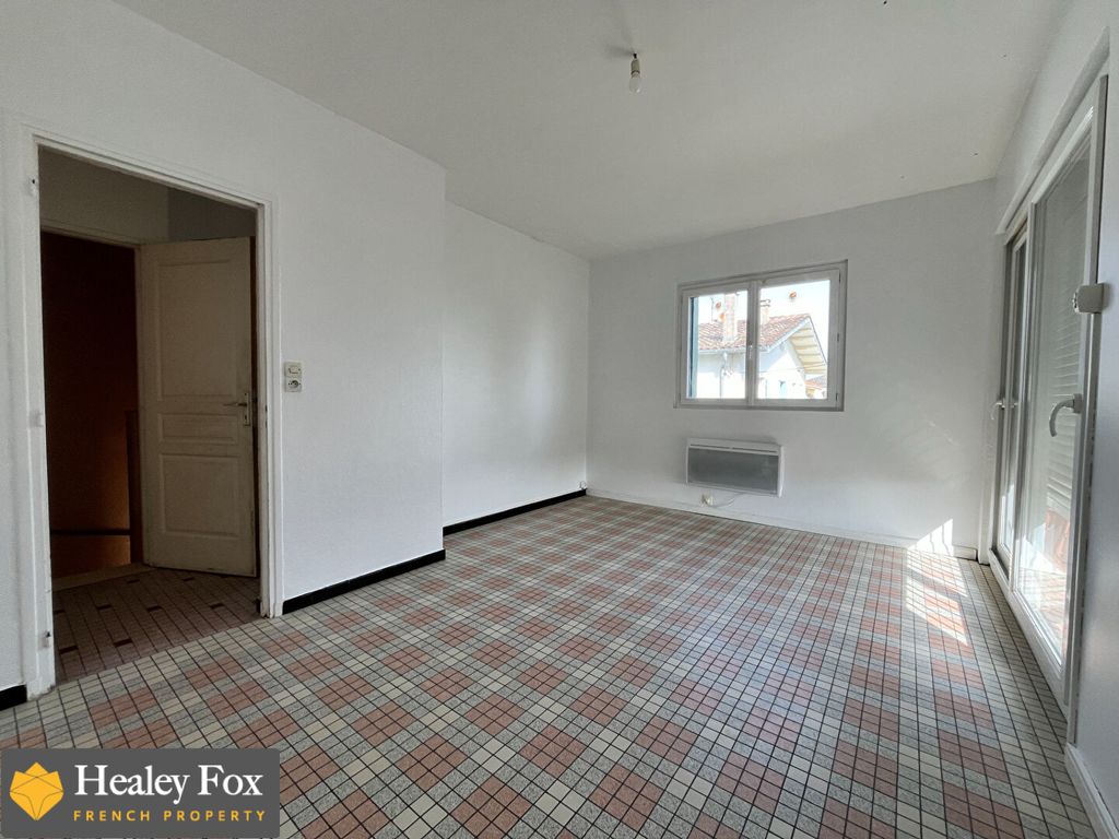 Property photo 3 of 9