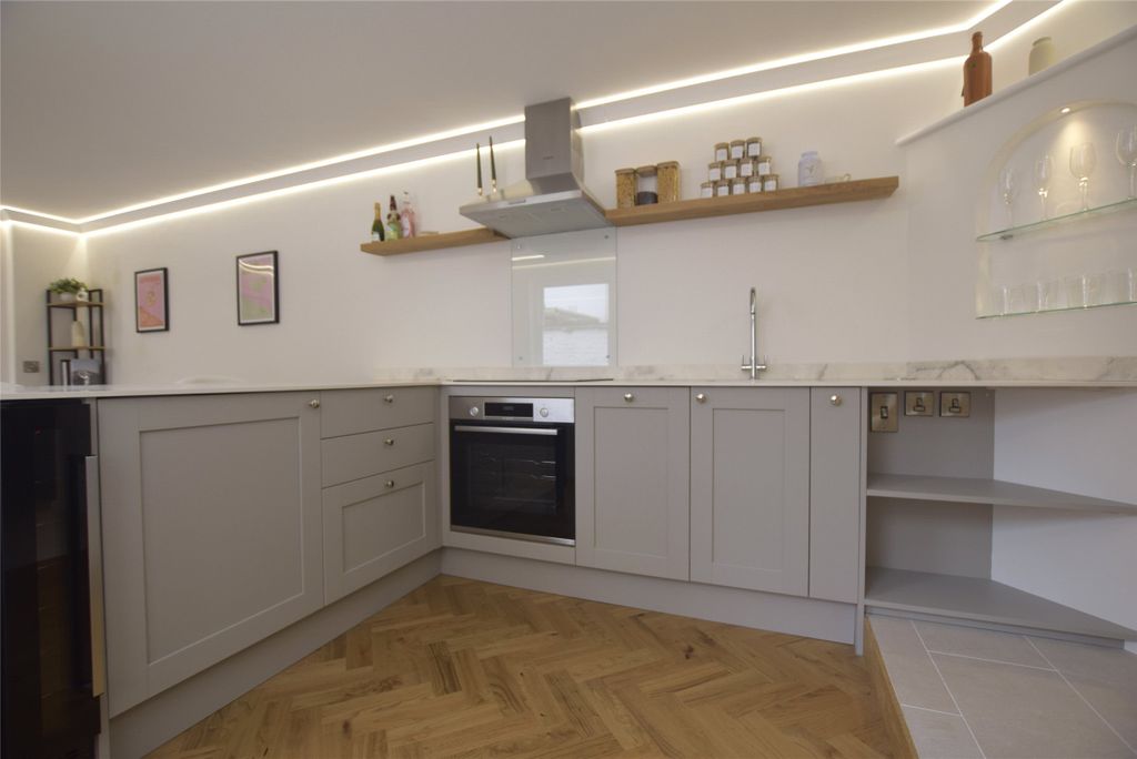 Property photo 3 of 11 Picture No. 07