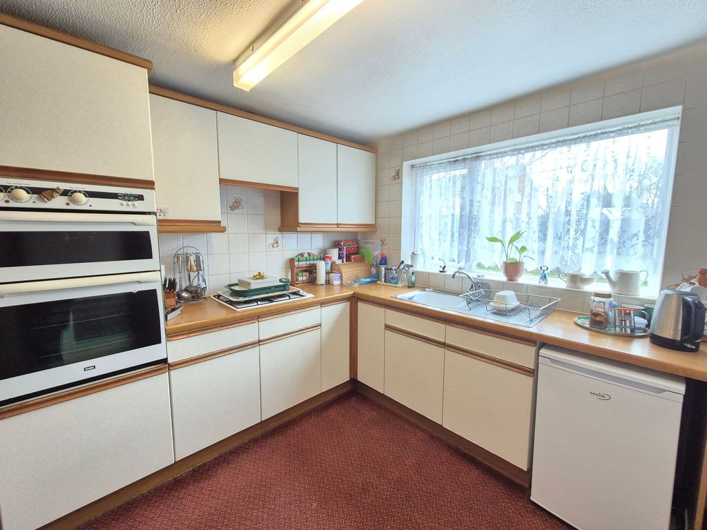 Property photo 3 of 25