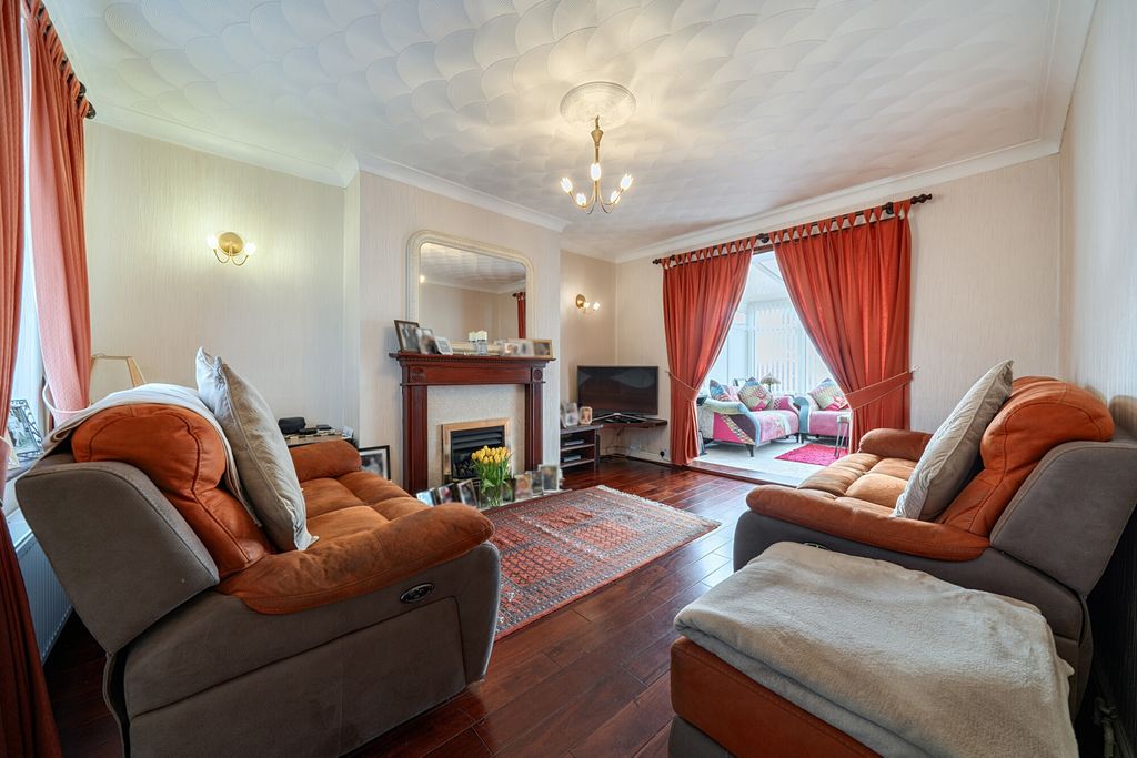 Property photo 2 of 15 Reception