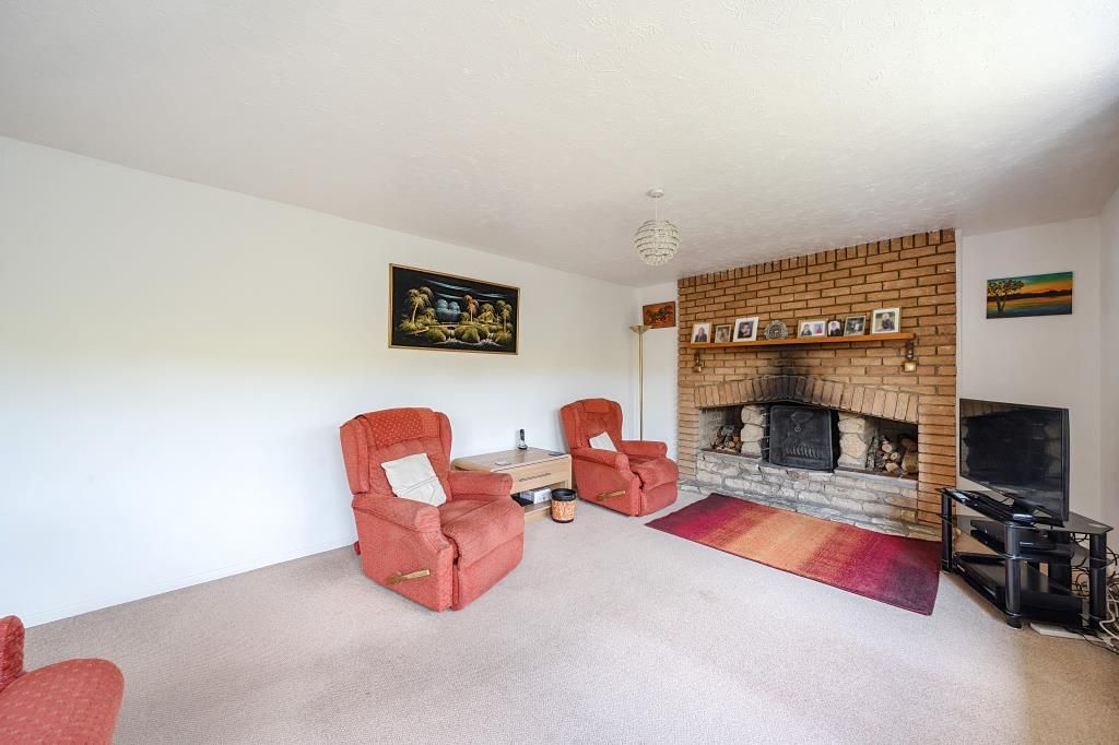 Property photo 3 of 20 Living Area