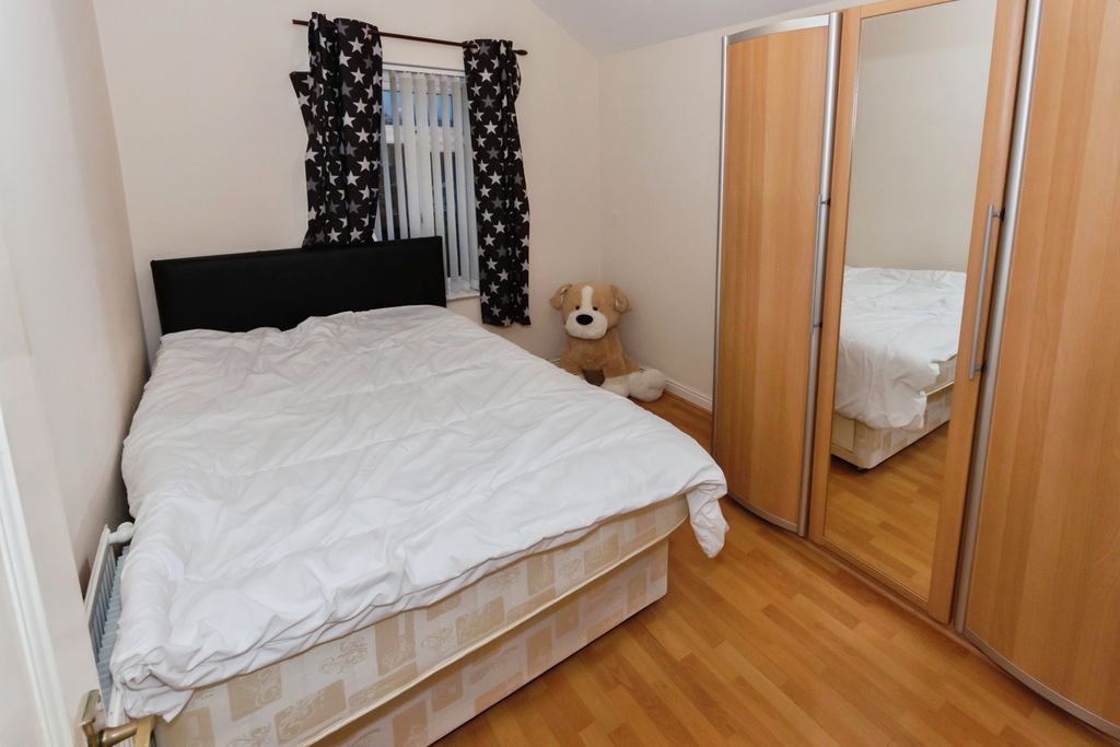 Property photo 2 of 17 Photo