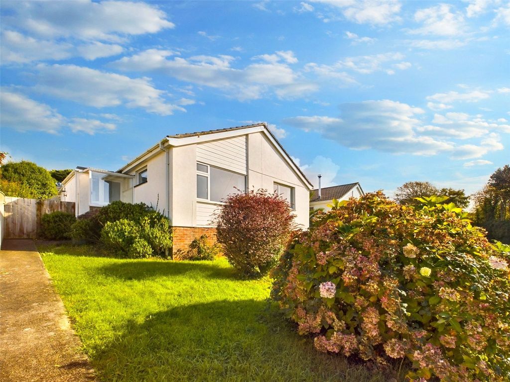 Property photo 1 of 17 Front