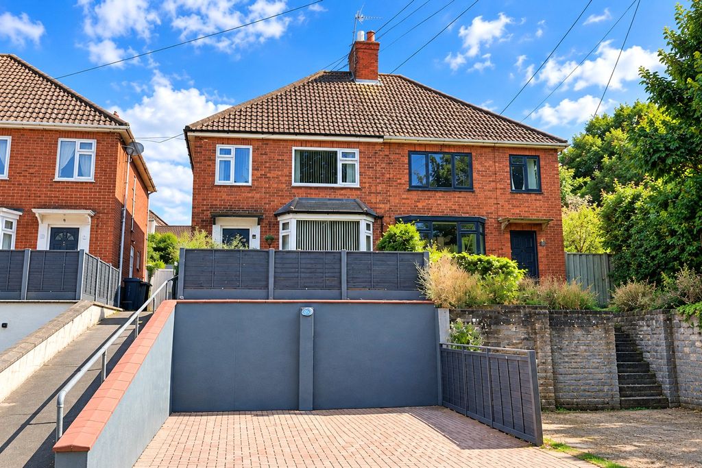 Property photo 1 of 25 Picture No. 35
