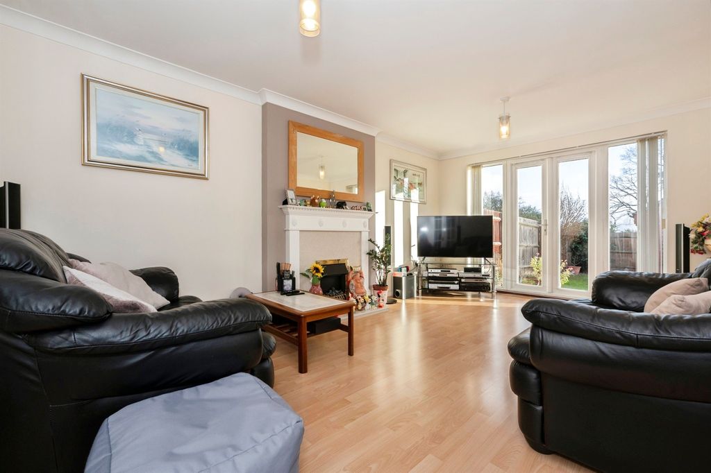 Property photo 3 of 22