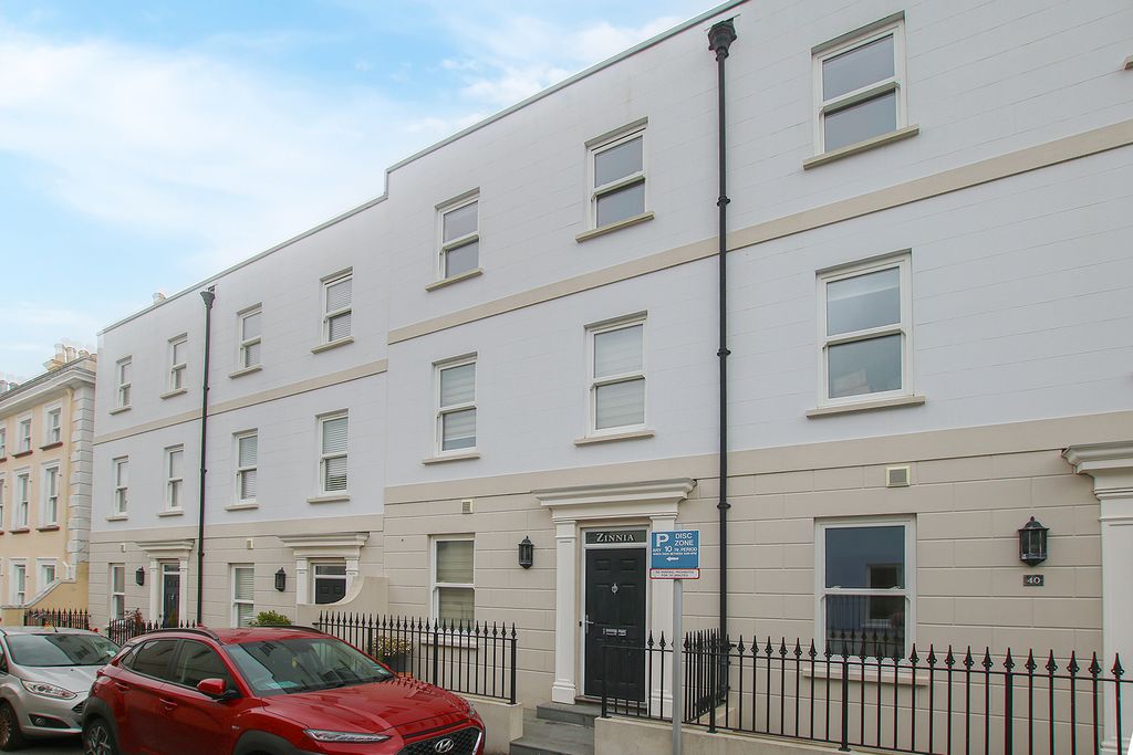 Property photo 1 of 14 Photo 0