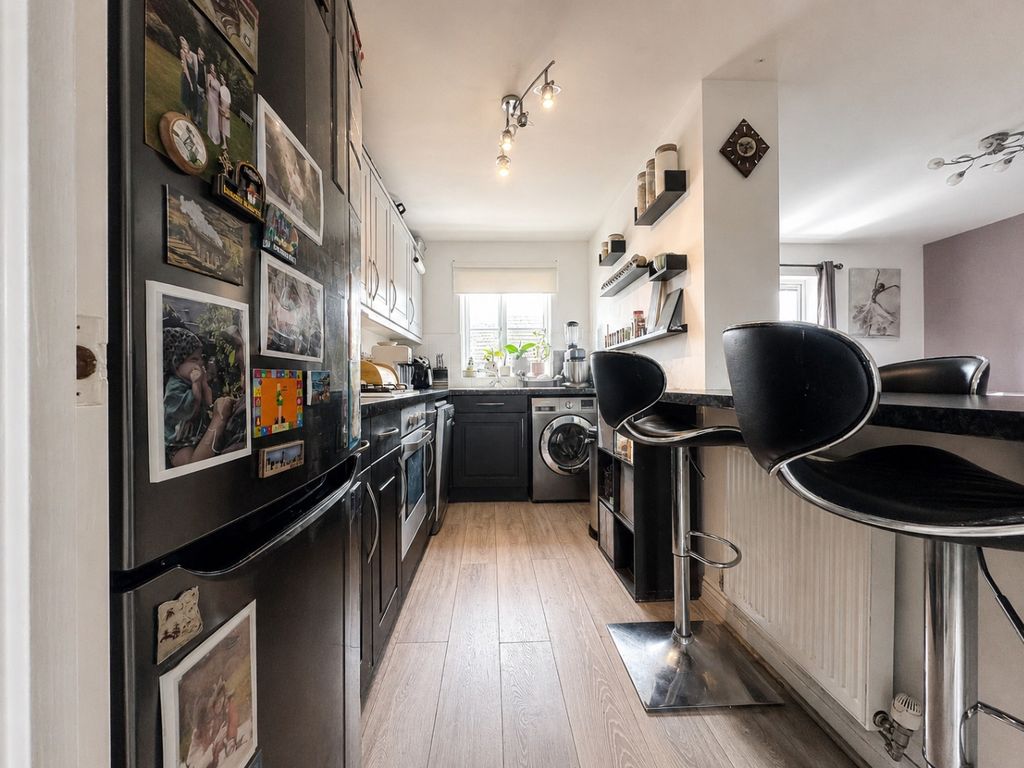 Property photo 2 of 9 5247852
