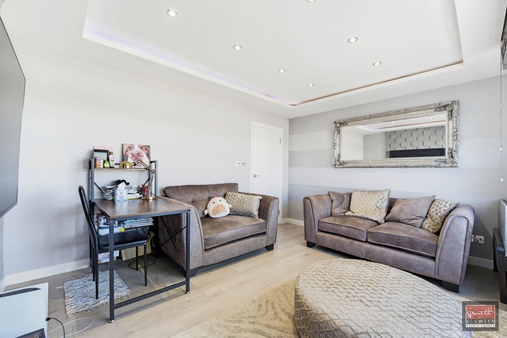 Property photo 2 of 16 Dsc05244